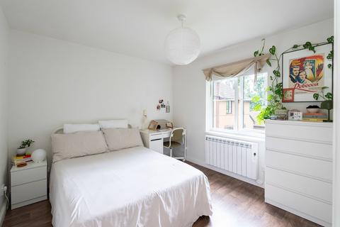 2 bedroom maisonette for sale, Limeway Terrace, Dorking