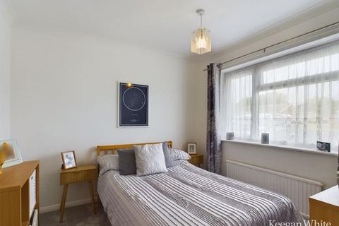 33 Fernside, Great Kingshill, High Wycombe, HP15 6HN