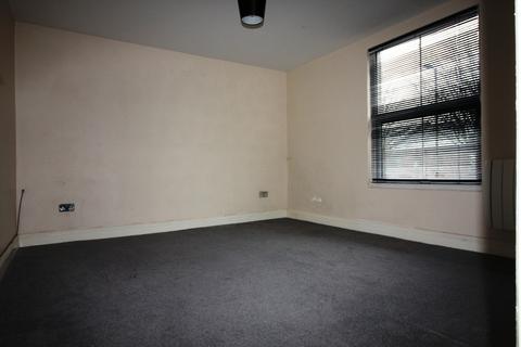 1 bedroom flat to rent, West Street, Dunstable, LU6 1TA