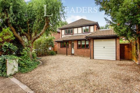 4 bedroom detached house to rent, Sandy Way