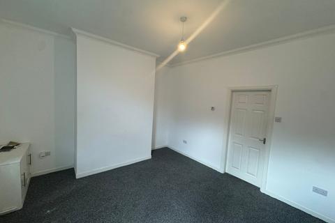 2 bedroom terraced house to rent, Bronte St, WA10
