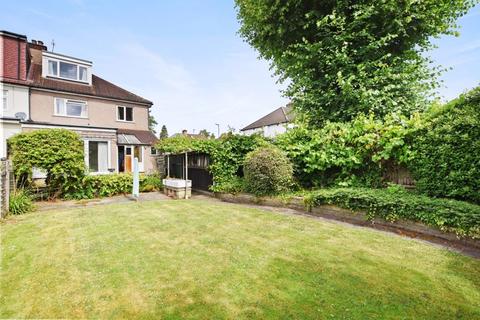 4 bedroom semi-detached house for sale, Headstone Lane, Harrow