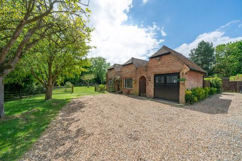 3 bedroom detached house for sale, Dimmocks Lane, Rickmansworth WD3