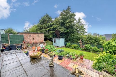 3 bedroom detached house for sale, Windsor Drive, Leek, Staffordshire Moorlands, ST13