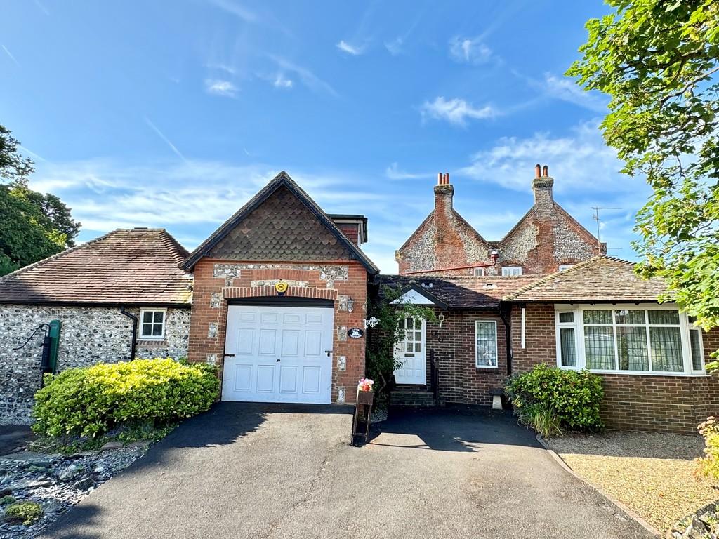 Tuts Cottage Front