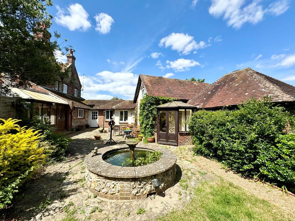 Tuts Cottage Water Feature