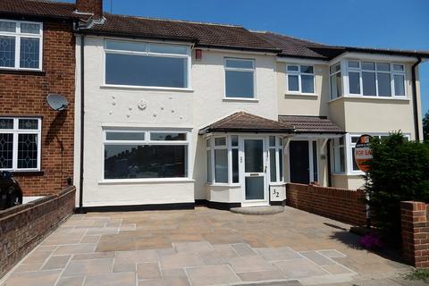 32 The Ridgeway, Gidea Park, Romford, RM2 5BT