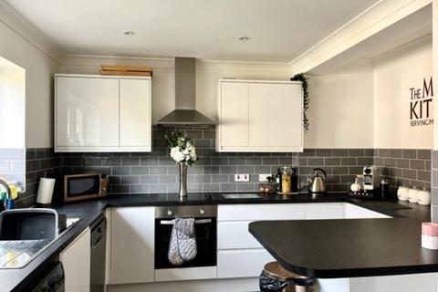 32 The Ridgeway, Gidea Park, Romford, RM2 5BT