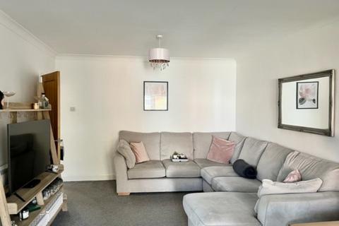 32 The Ridgeway, Gidea Park, Romford, RM2 5BT