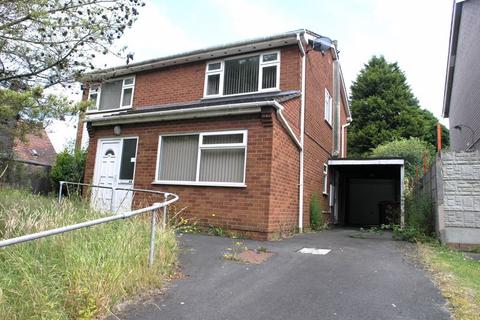 4 bedroom detached house to rent, Lewis Street, Bilston WV14