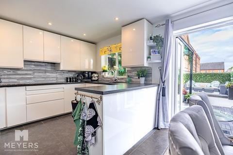 3 bedroom townhouse for sale, St. Georges Drive, Bournemouth, BH11
