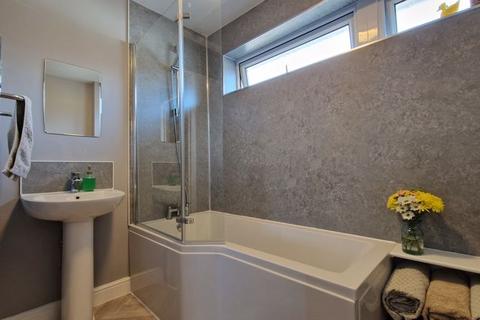 36 Park View, Crewkerne, TA18 8HT