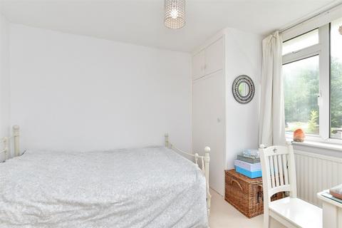 11 Colindale Road, Ferring, Worthing, BN12 5JF