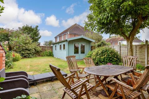 3 bedroom semi-detached house for sale, Colindale Road, Ferring, Worthing, West Sussex