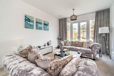 5 bedroom house to rent, Gifford Crescent, Balerno, Edinburgh