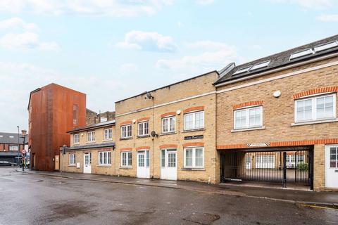 2 bedroom terraced house to rent, Boone Street, Lewisham, London, SE13