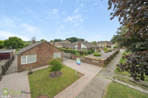 2 Barlows Road, Tadley, RG26 3NA