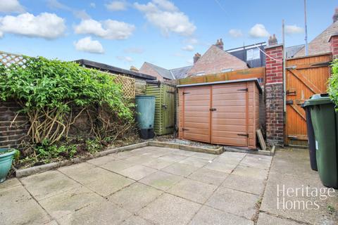 3 bedroom terraced house for sale, Century Road, Great Yarmouth, NR31 0BX