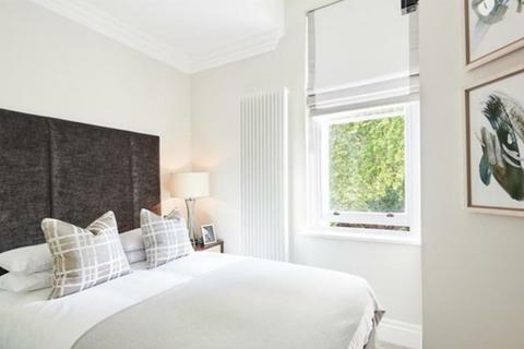 1 bedroom flat to rent, Flat ., Garden House, - Kensington Gardens Square, London