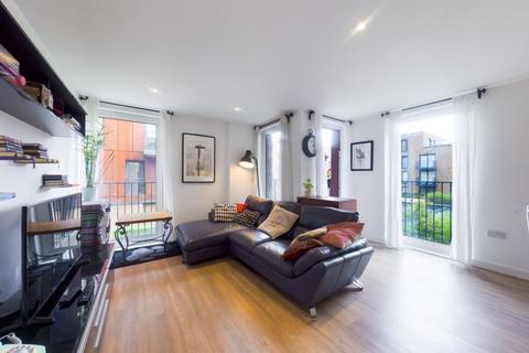 3 bedroom flat to rent, Baroque Gardens, Grand Canal Avenue, London, SE16
