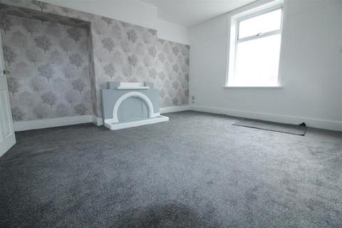 3 bedroom terraced house for sale, Dewsbury Gate Road, Staincliffe, Dewsbury