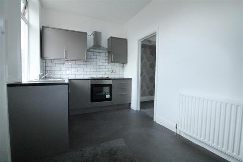 3 bedroom terraced house for sale, Dewsbury Gate Road, Staincliffe, Dewsbury