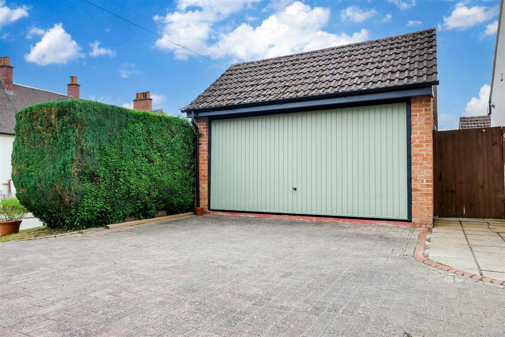1 garage-2.jpg