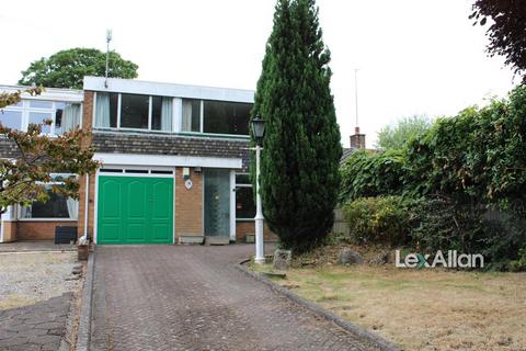 11 Redhill Close, Stourbridge, DY8 1NF