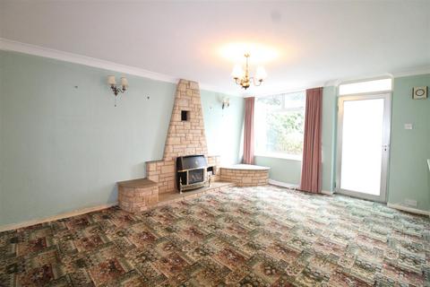 11 Redhill Close, Stourbridge, DY8 1NF