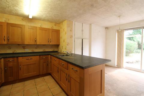 11 Redhill Close, Stourbridge, DY8 1NF