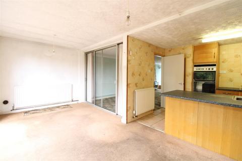 11 Redhill Close, Stourbridge, DY8 1NF