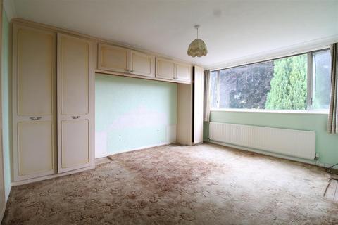 11 Redhill Close, Stourbridge, DY8 1NF