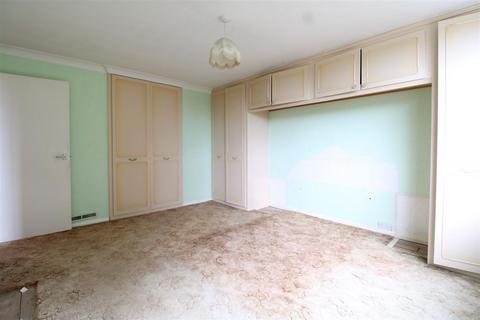 11 Redhill Close, Stourbridge, DY8 1NF