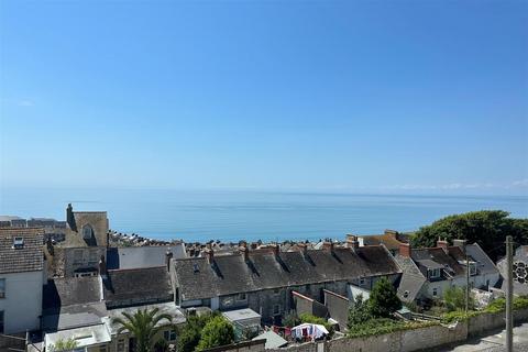 4 bedroom end of terrace house for sale, Ventnor Road, Portland