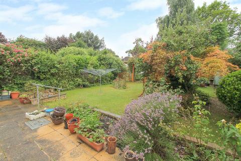 3 bedroom semi-detached house for sale, Barrow Avenue, Carshalton SM5