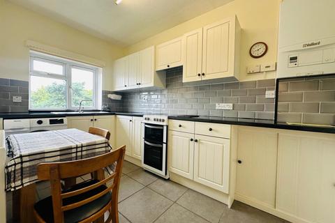 2 bedroom flat to rent, 39 Old Road, Tiverton EX16