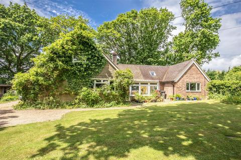 3 bedroom detached bungalow for sale, Muddles Green, Chiddingly, BN8 6HS