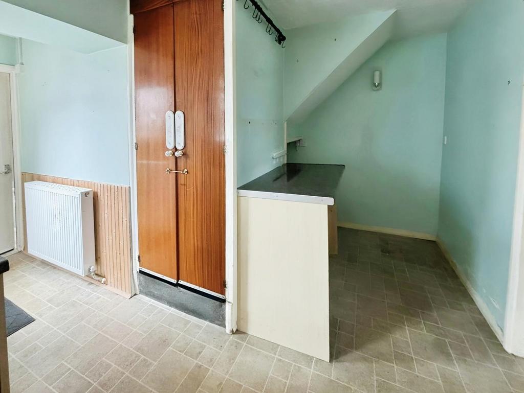 2af7e334-kitchen 20area.jpg