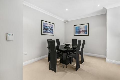 2 bedroom flat for sale, Wall Hall Drive, Aldenham