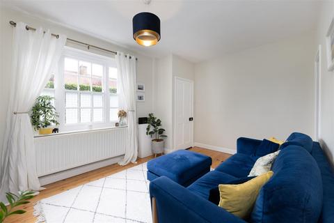 2 bedroom townhouse for sale, Huntingfield Road, London