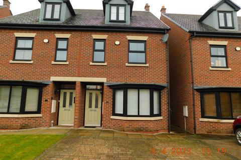 3 bedroom house to rent, Coppenhall Way