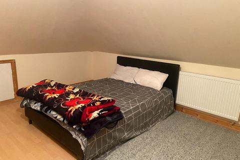 2 bedroom maisonette for sale, Dormers Wells Lane, Southall