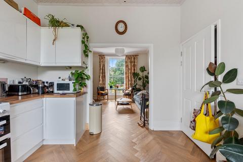 2 bedroom maisonette for sale, Mildmay Road, London, N1