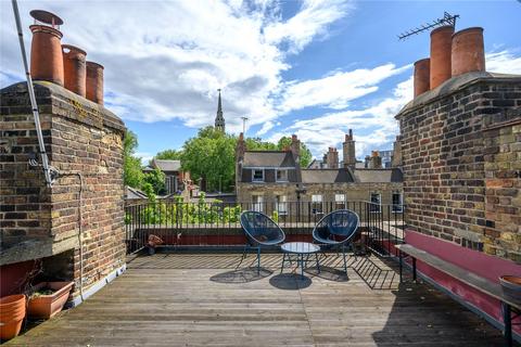 1 bedroom maisonette for sale, Cross Street, Islington, London, N1