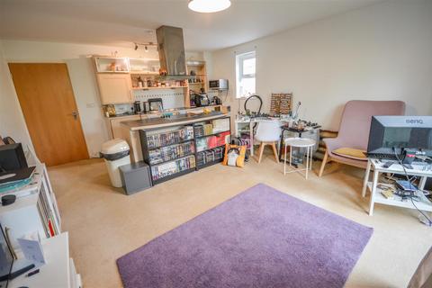 2 bedroom flat for sale, Oxclose Park Gardens, Halfway, Sheffield, S20