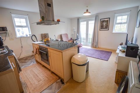 2 bedroom flat for sale, Oxclose Park Gardens, Halfway, Sheffield, S20