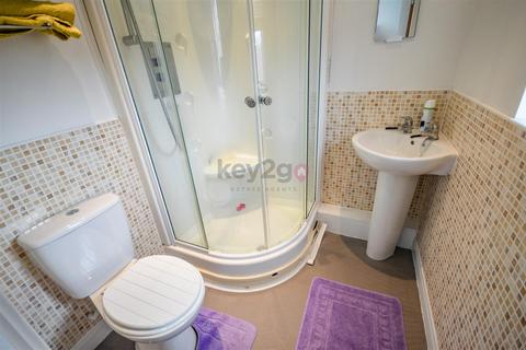 2 bedroom flat for sale, Oxclose Park Gardens, Halfway, Sheffield, S20