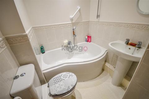 2 bedroom flat for sale, Oxclose Park Gardens, Halfway, Sheffield, S20