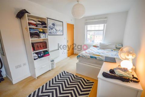 2 bedroom flat for sale, Oxclose Park Gardens, Halfway, Sheffield, S20