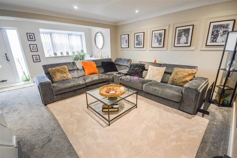 24 Caldbeck Place, North Anston, Sheffield, S25 4JY